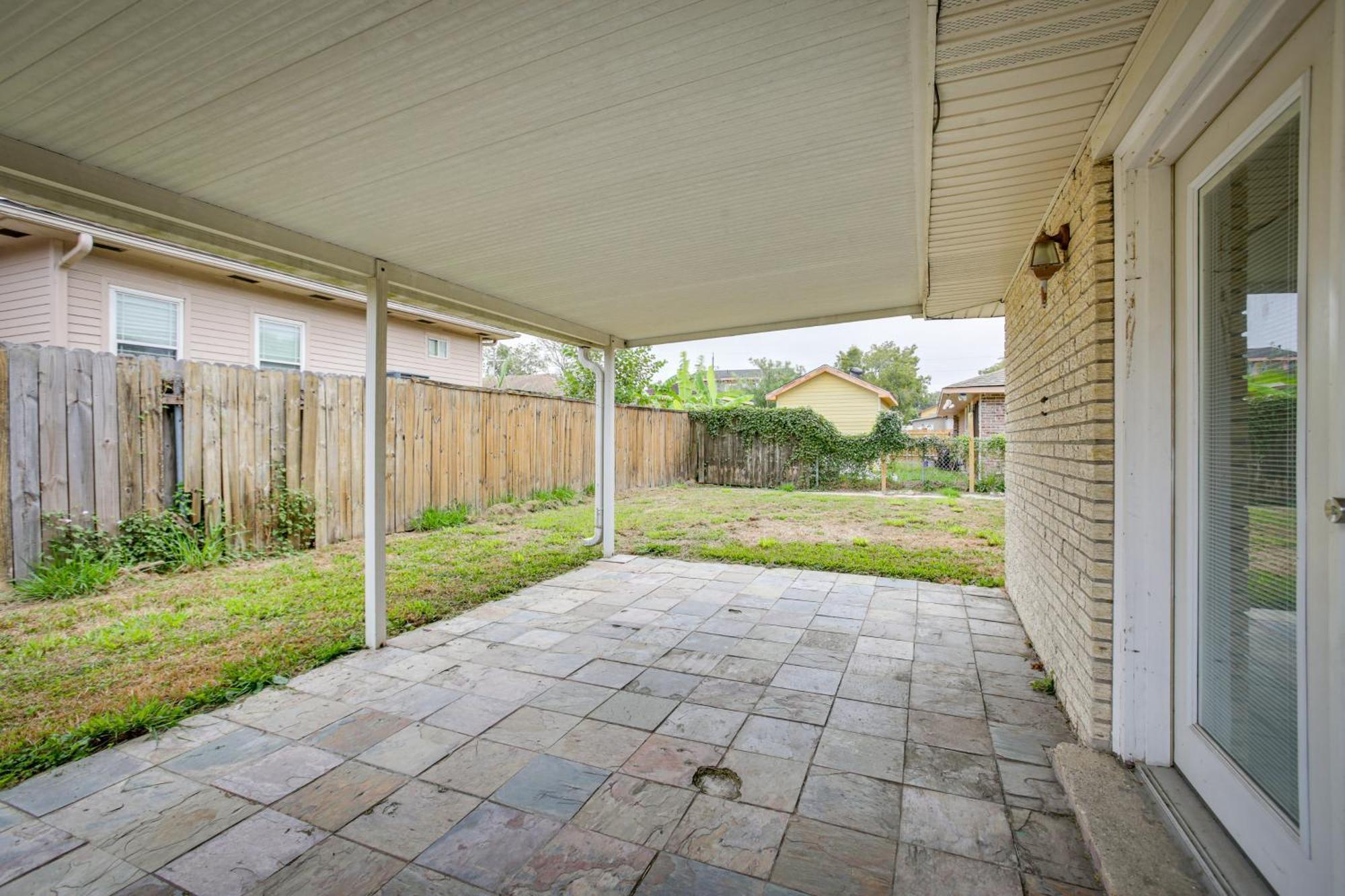 Escape Near Theme Parks And Downtown!